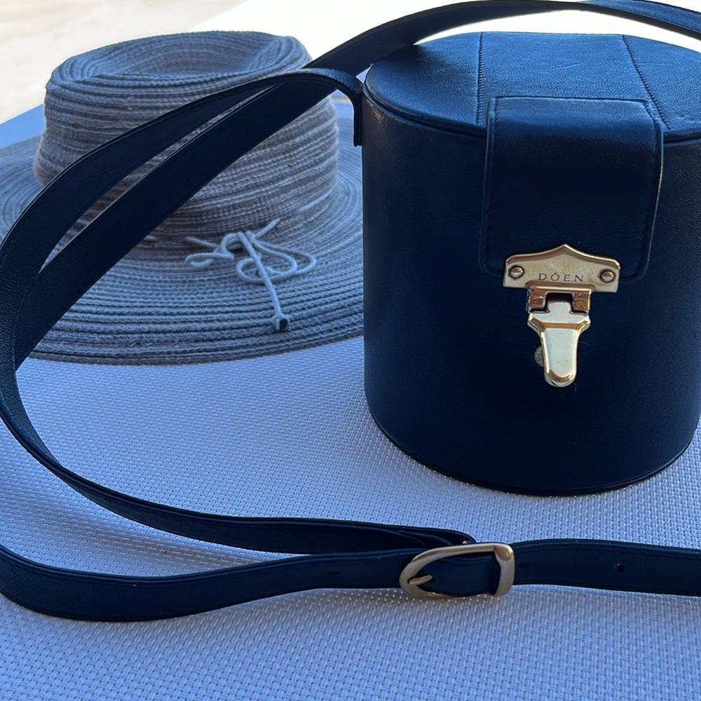 DOEN Crossbody Bag